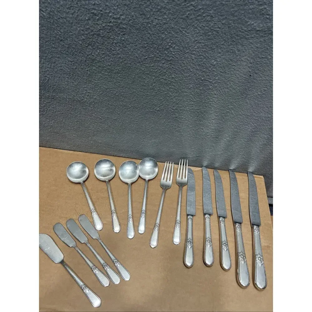 VGT 1847 Rogers Bros Silverplate Flatware Set Of 15 Pc Adoration Pattern 1939